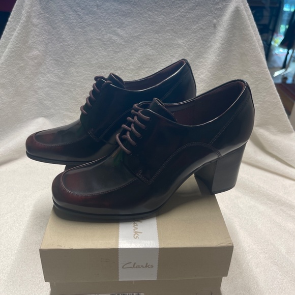 Clarks - Picture 2 of 8